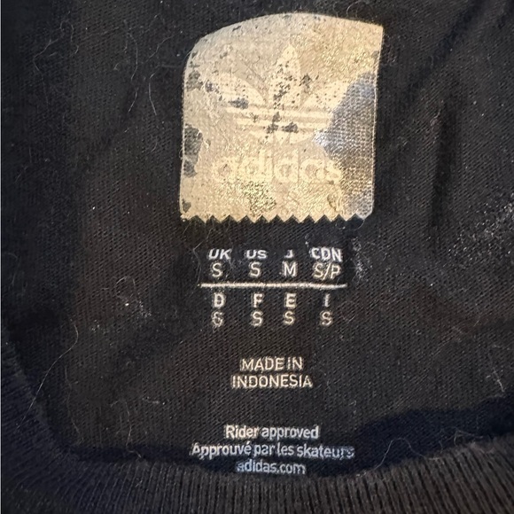 adidas Shmoo size S. - Picture 2 of 2